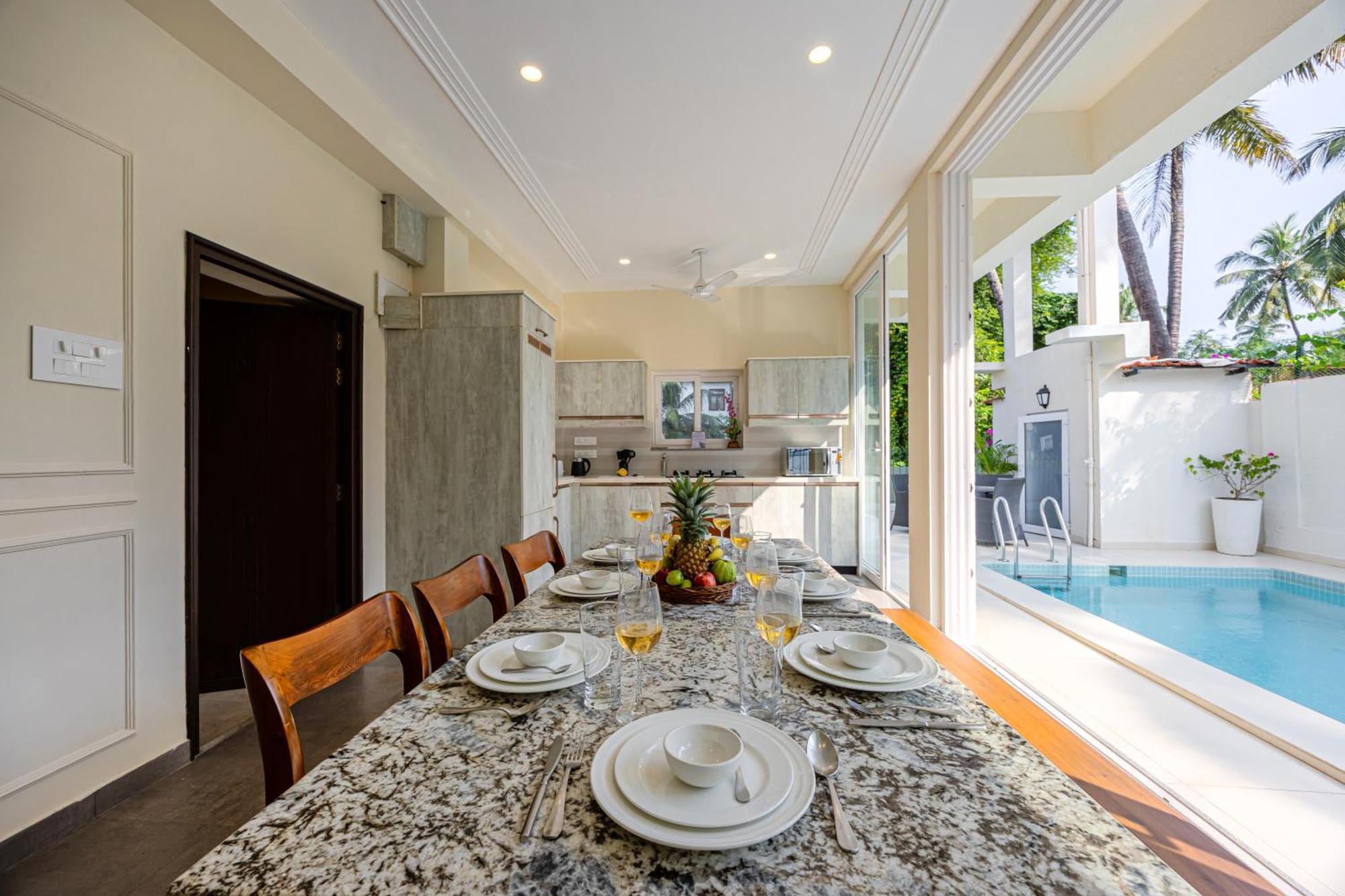 Elivaas 4 Bhk Villa Near Beach With Private Pool & Bar - Casa Boa Vida Кандолим Экстерьер фото