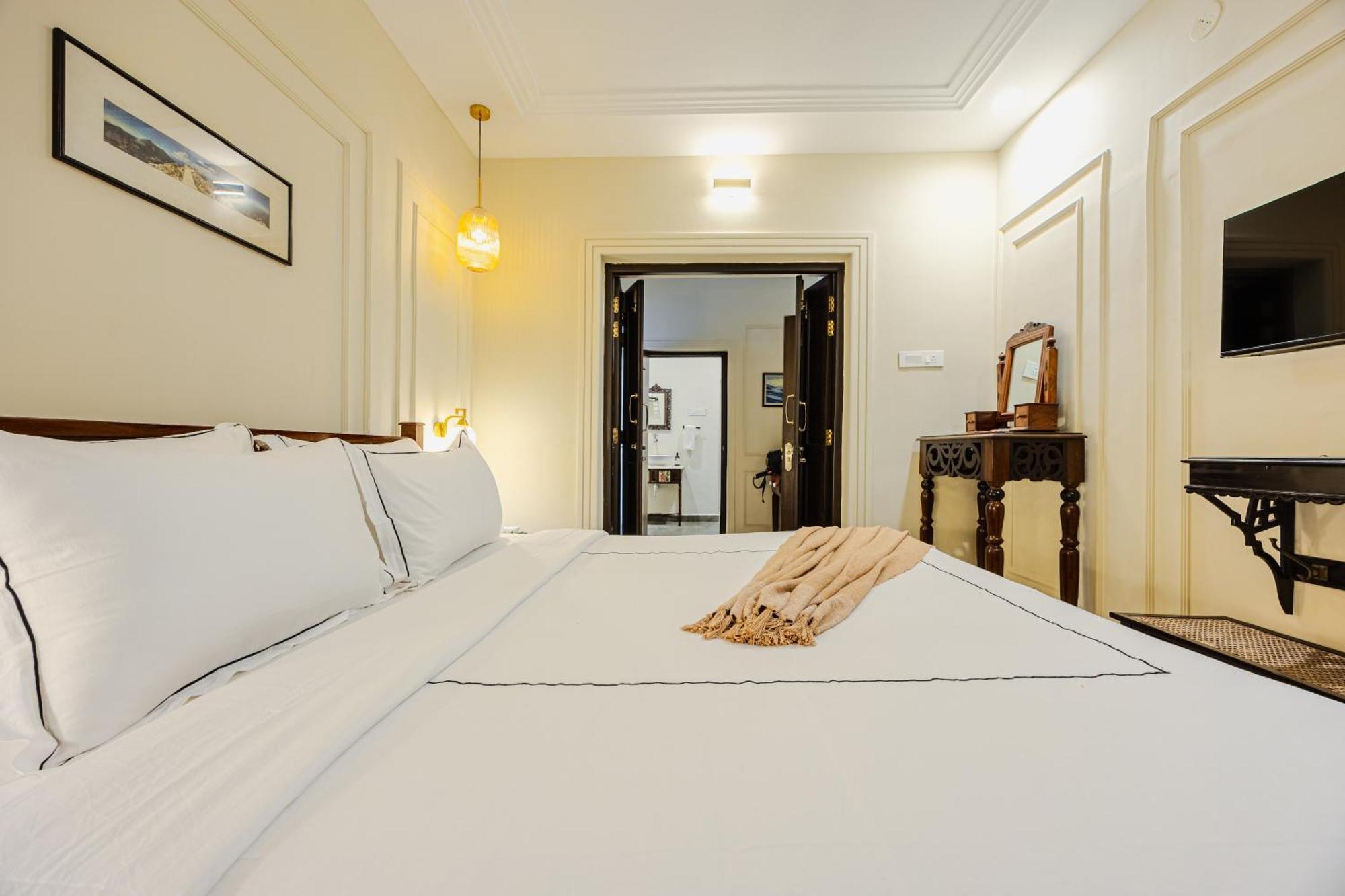 Elivaas 4 Bhk Villa Near Beach With Private Pool & Bar - Casa Boa Vida Кандолим Экстерьер фото