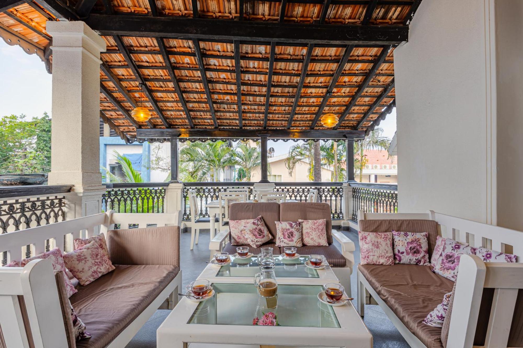 Elivaas 4 Bhk Villa Near Beach With Private Pool & Bar - Casa Boa Vida Кандолим Экстерьер фото