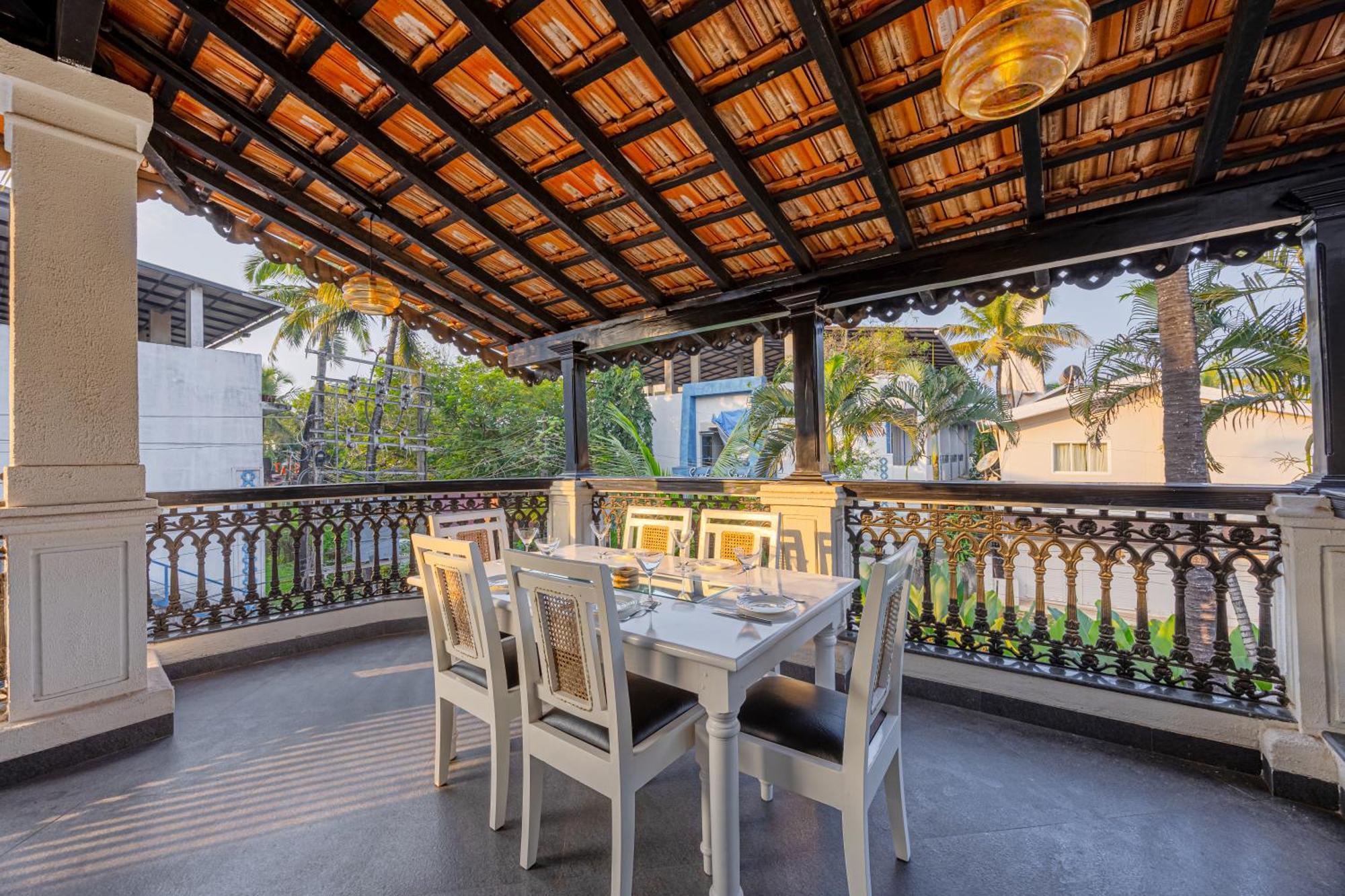 Elivaas 4 Bhk Villa Near Beach With Private Pool & Bar - Casa Boa Vida Кандолим Экстерьер фото