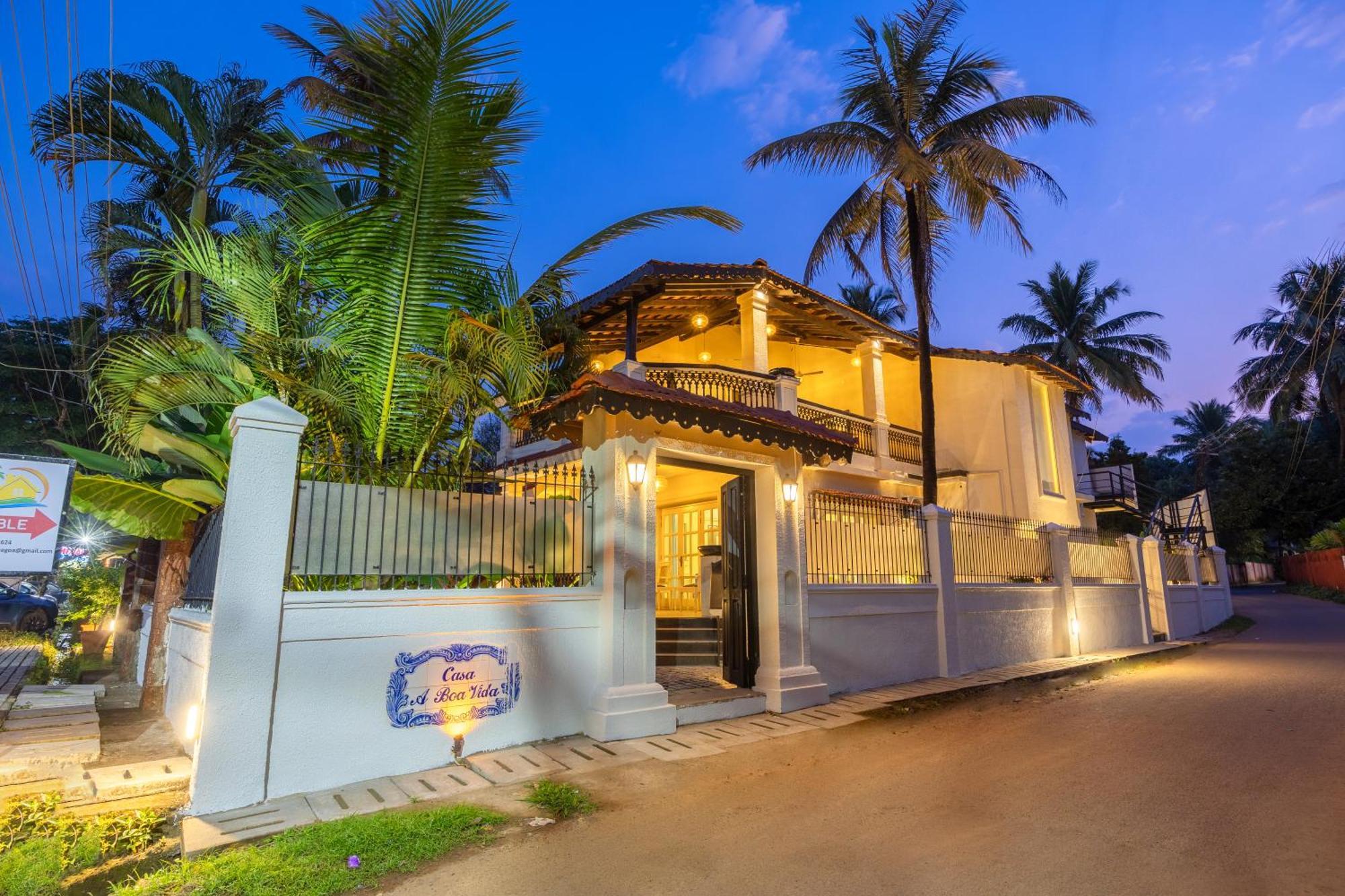 Elivaas 4 Bhk Villa Near Beach With Private Pool & Bar - Casa Boa Vida Кандолим Экстерьер фото
