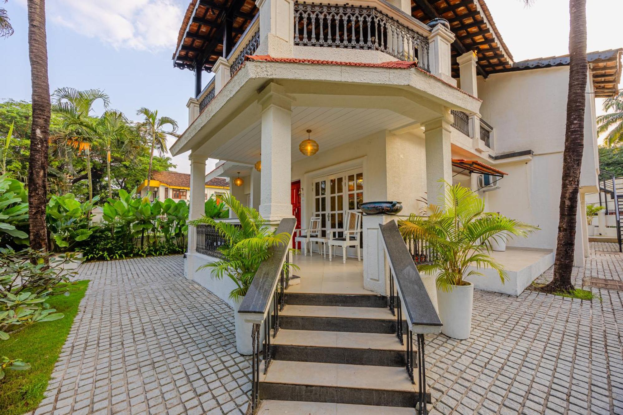 Elivaas 4 Bhk Villa Near Beach With Private Pool & Bar - Casa Boa Vida Кандолим Экстерьер фото